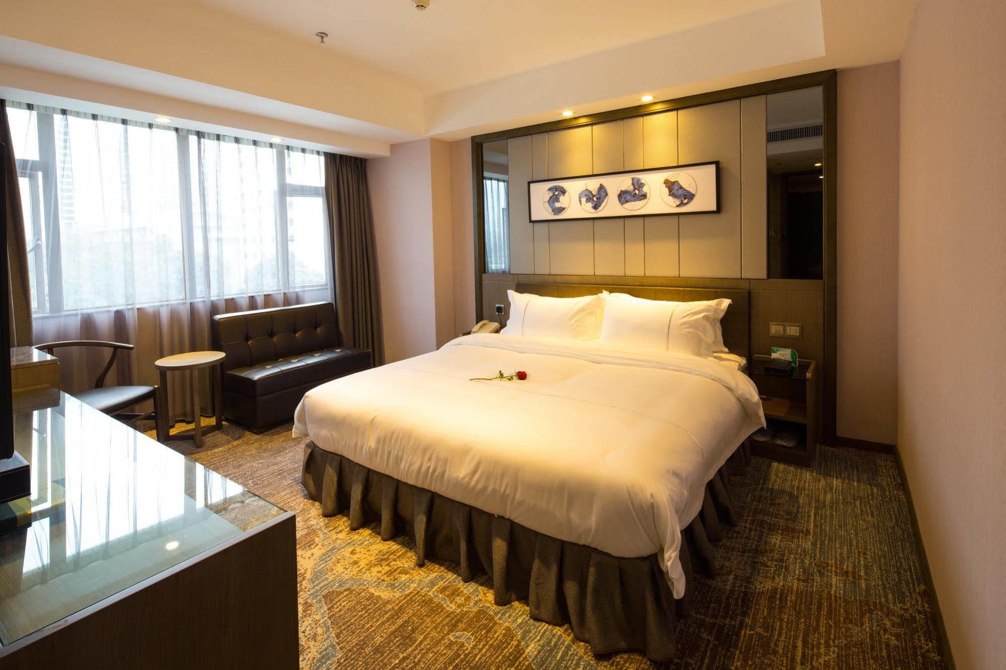 Lnsail Hotel Shenzhen Luohu Port Railway Station Exterior foto